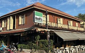 Noom Guesthouse